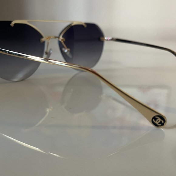 CHANEL CH052 Rimless Sunglasses | Gold | Pristine Condition - Picture 3 of 13